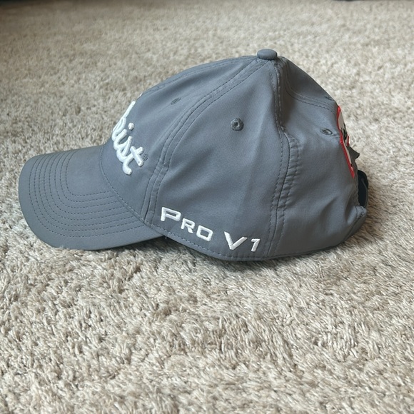 Titleist Golf Hat - Picture 2 of 4